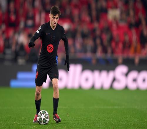 TA：斯通斯今夏不会离开曼城，胡桑诺夫计划留队