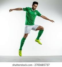 真要走了？孙兴慜在赛后领奖前多次拒绝佩戴队长袖标